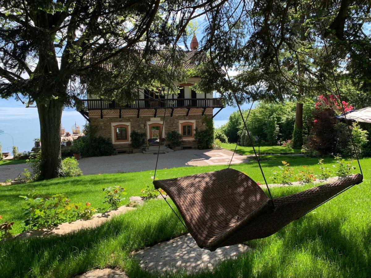 Bed & Breakfast Private Luxury & Silence Retreat With Spectacular View Over The Maggiore Stresa