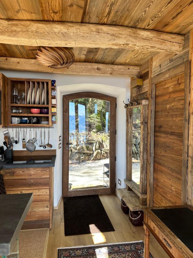 Private Luxury & Silence Retreat With Spectacular View Over The Maggiore Bed & Breakfast