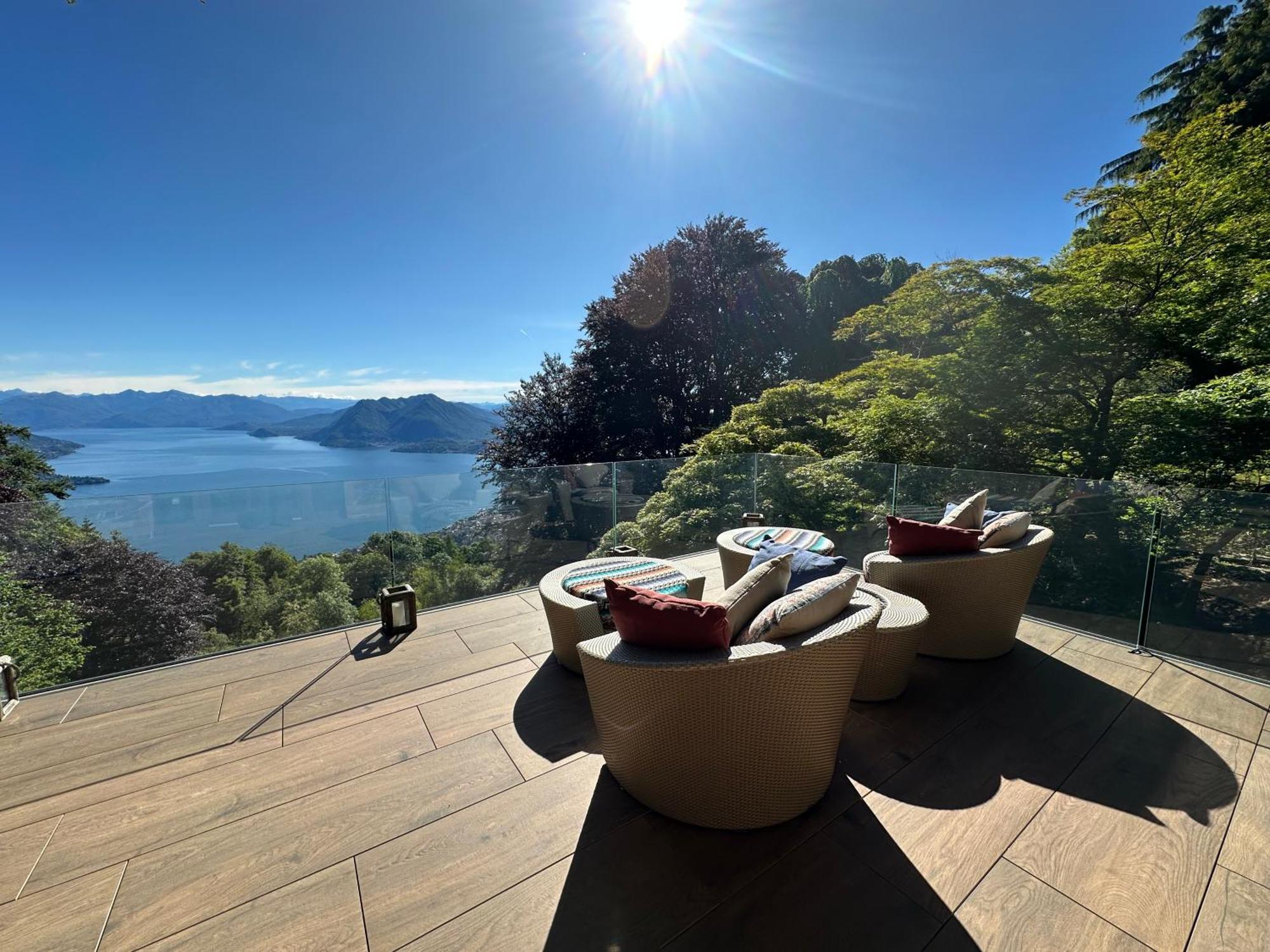 Private Luxury & Silence Retreat With Spectacular View Over The Maggiore Bed & Breakfast Stresa