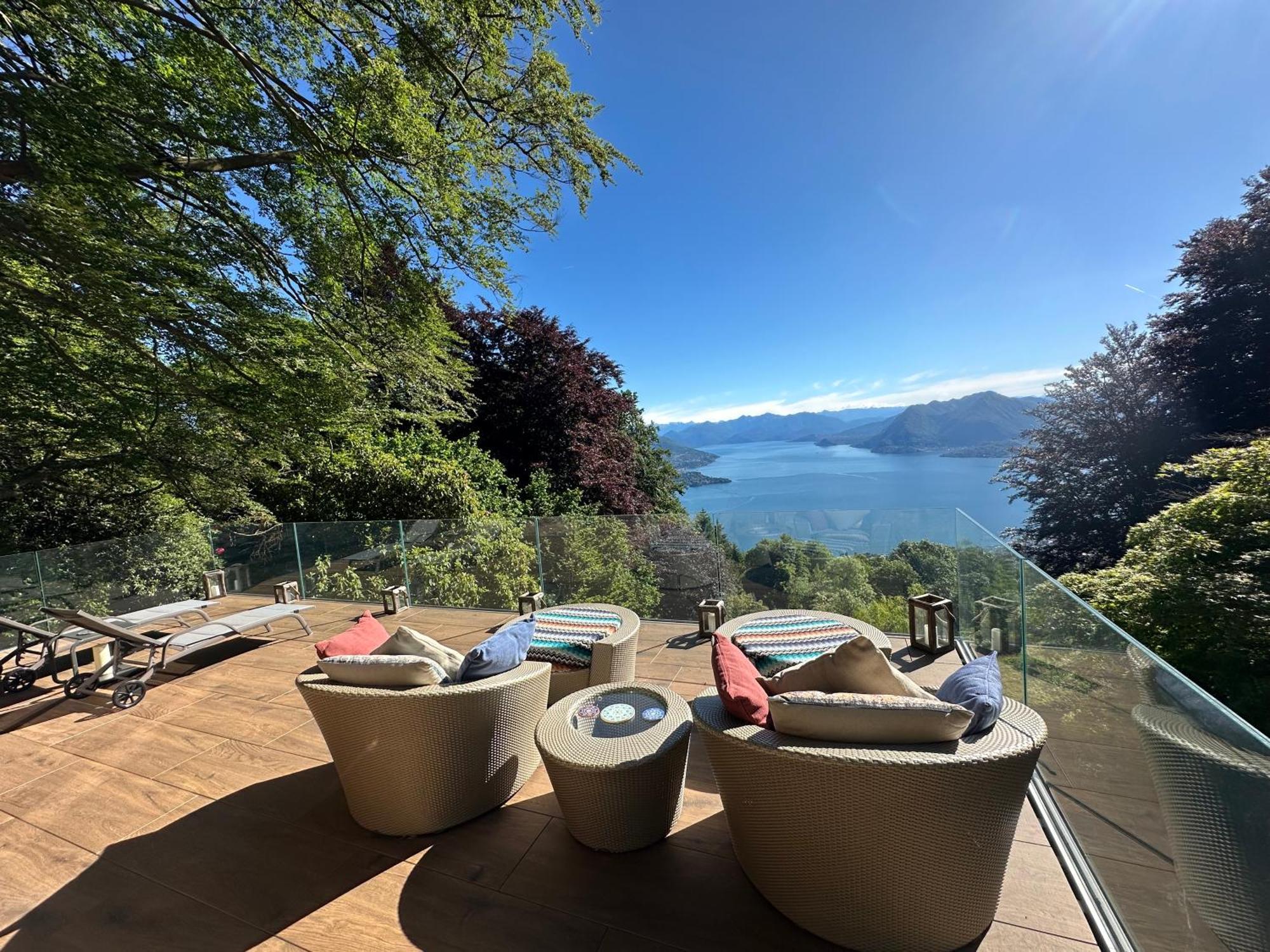 Private Luxury & Silence Retreat With Spectacular View Over The Maggiore Bed & Breakfast Stresa
